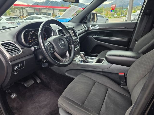 Used 2018 Jeep Grand Cherokee Laredo AWD/4WD image 18
