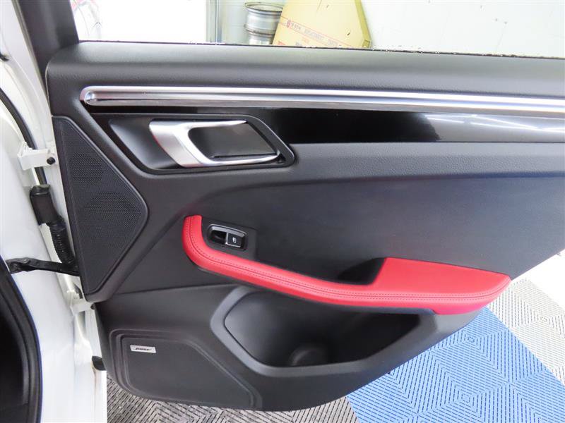 Used 2021 Porsche Macan GTS AWD/4WD image 32