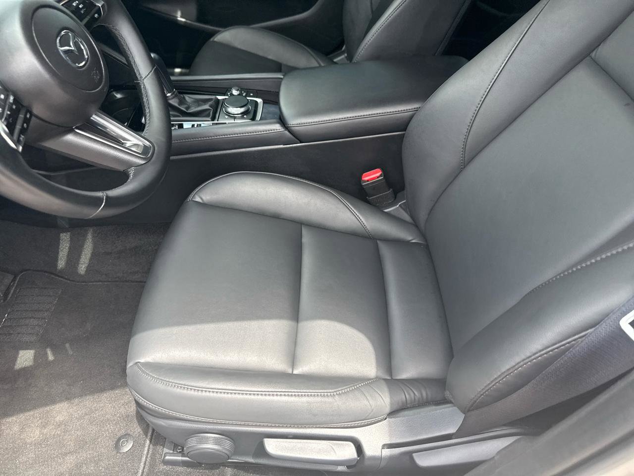 Used 2025 MAZDA MAZDA3 s FWD image 10