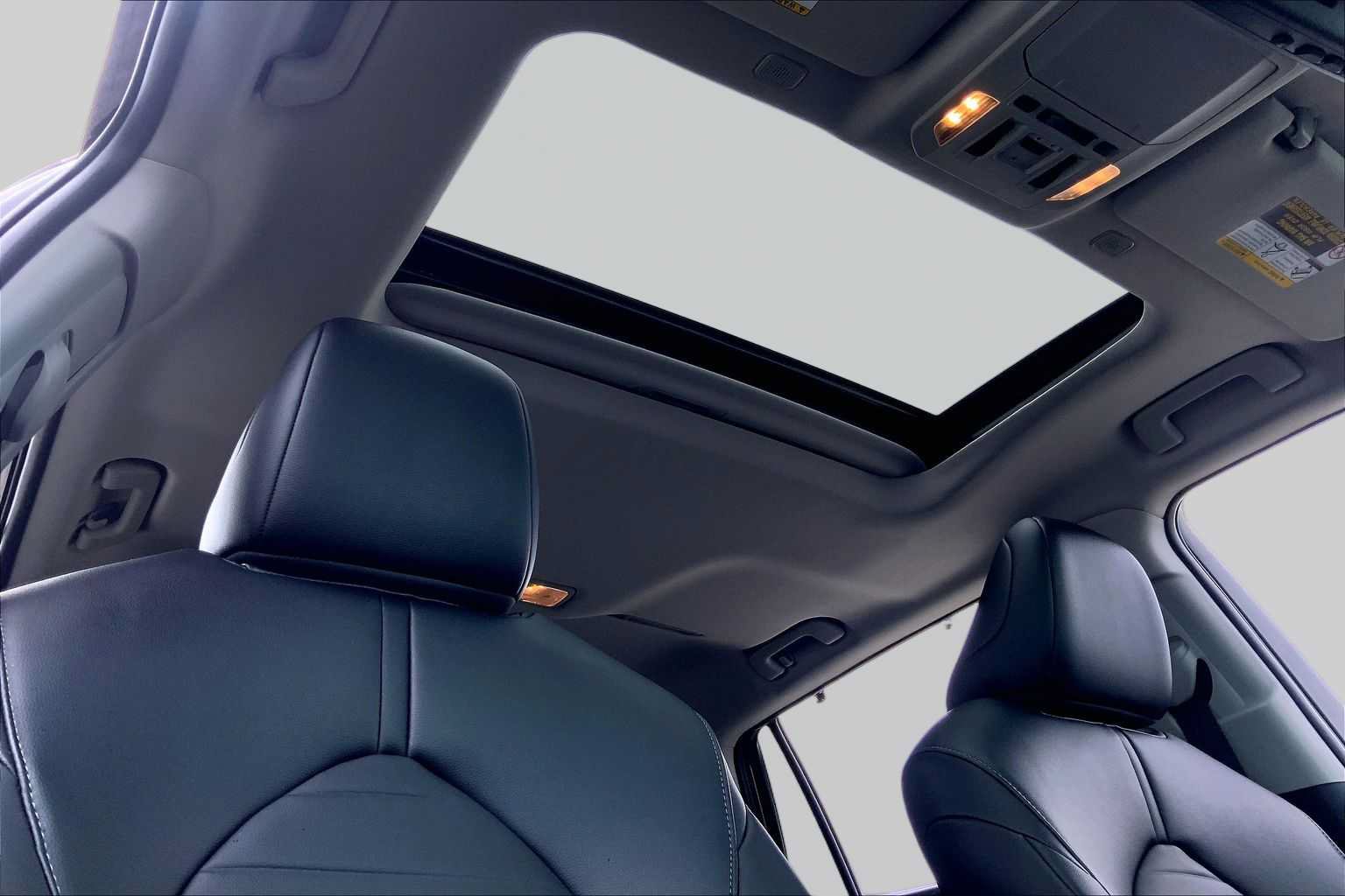 Certified 2024 Toyota Highlander XLE FWD image 14