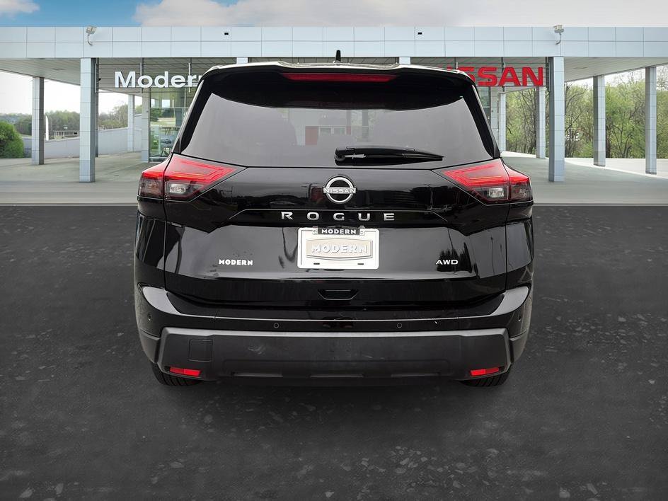 Certified 2025 Nissan Rogue SV AWD/4WD image 4