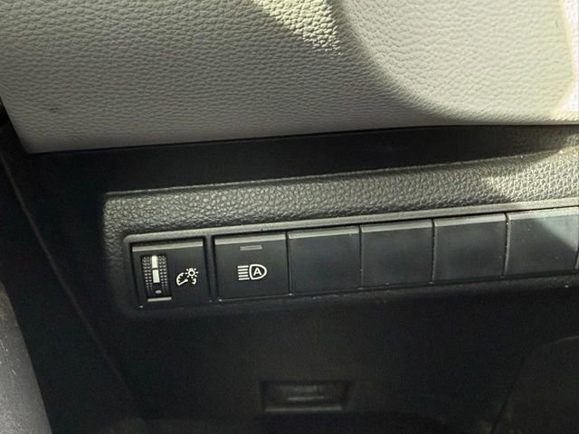 Used 2019 Toyota Corolla SE image 15