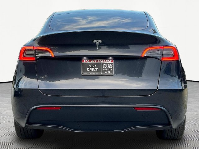 Used 2024 Tesla Model Y Long Range RWD image 6