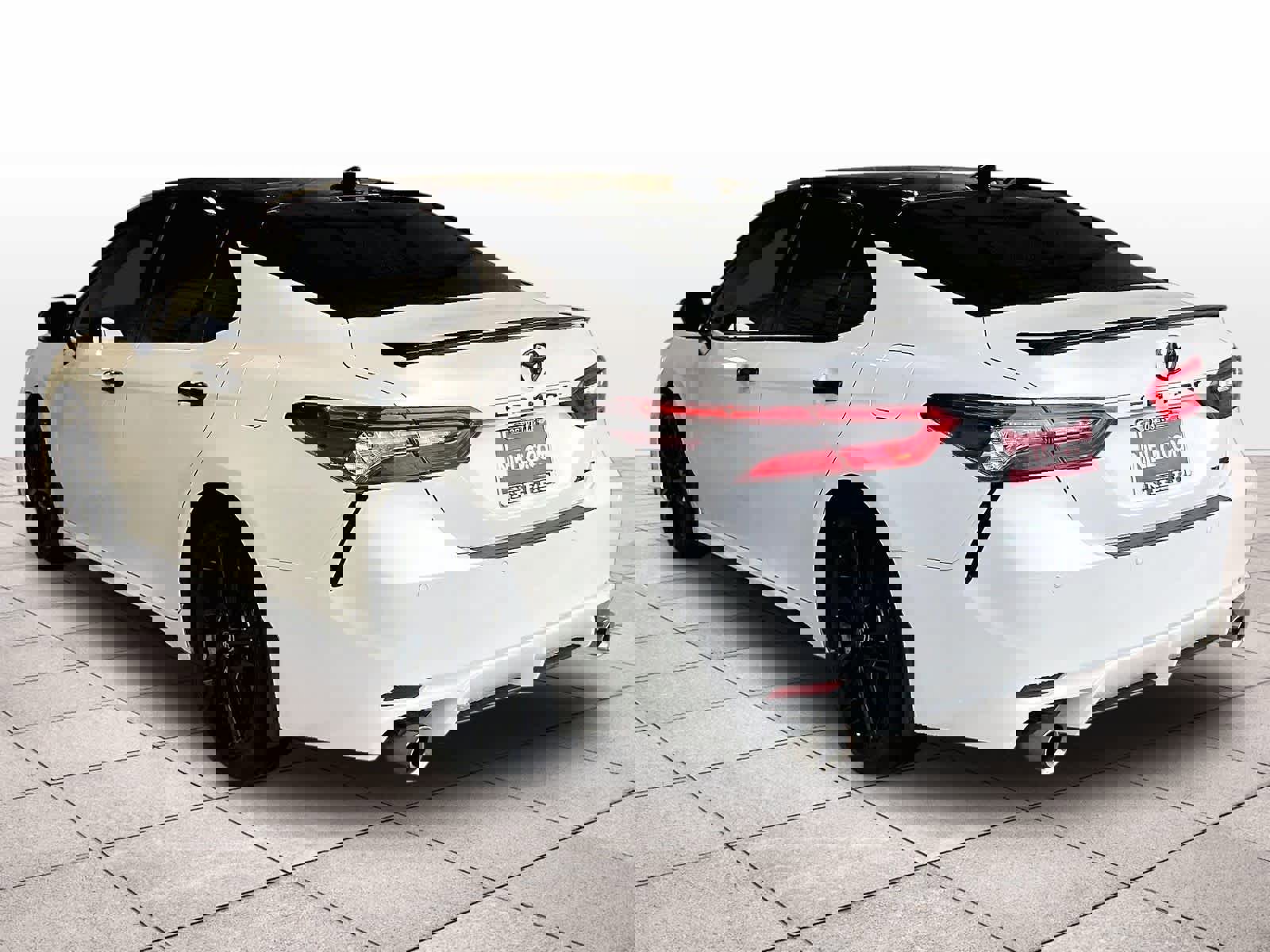 Used 2022 Toyota Camry XSE image 13