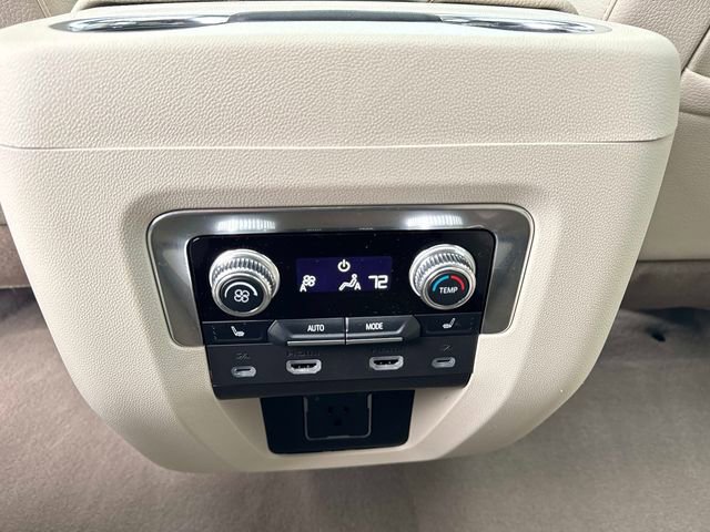 Used 2024 GMC Yukon Denali w/ Advanced Technology Package image 15