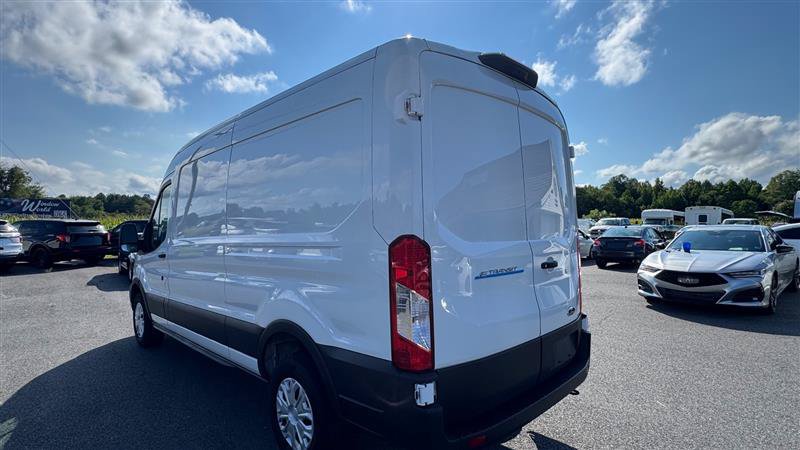 Used 2023 Ford E-Transit Medium Roof RWD image 18