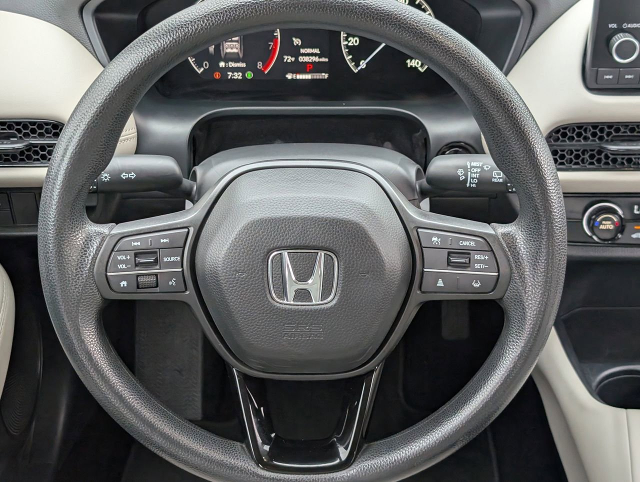 Used 2023 Honda HR-V LX image 11