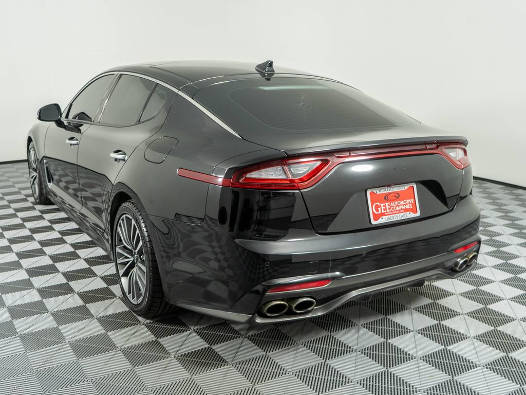 Used 2018 Kia Stinger Premium RWD image 4