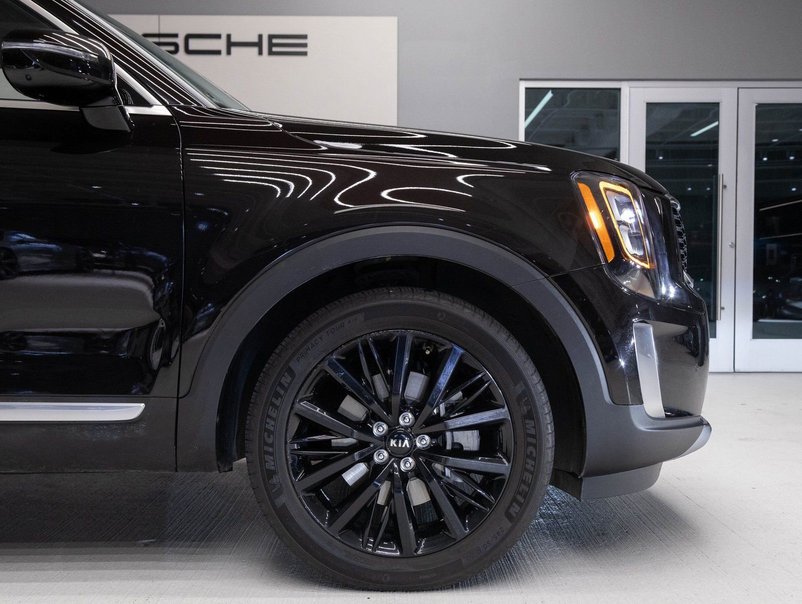 Used 2020 Kia Telluride SX w/ SX Prestige Package image 11