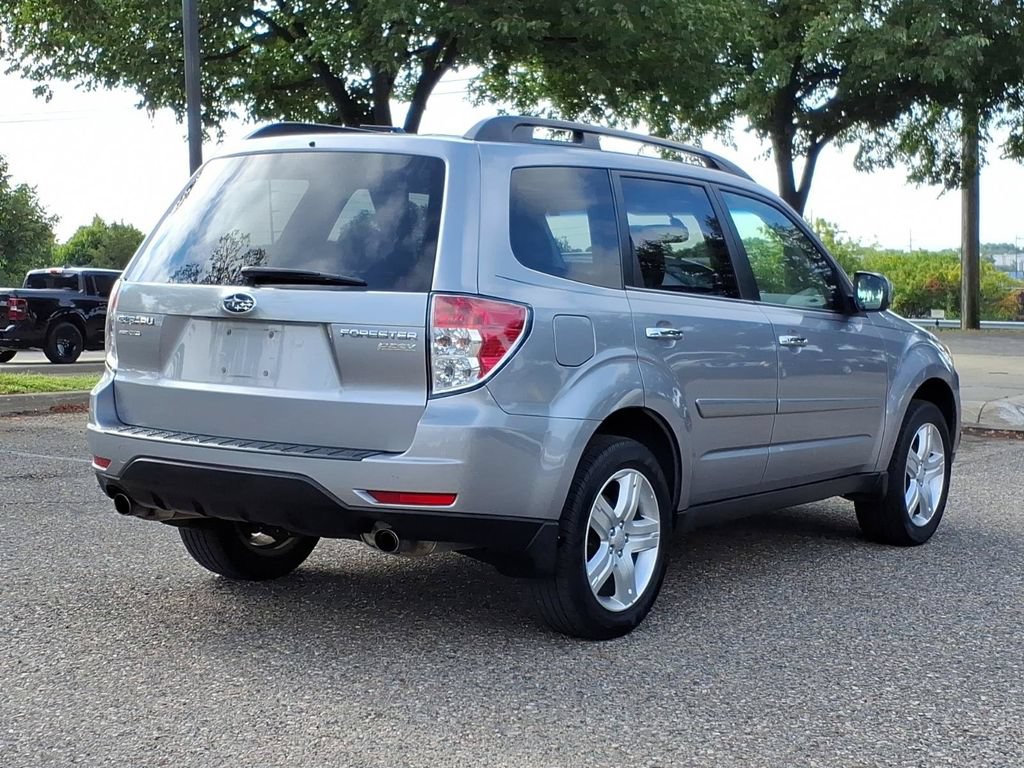 Used 2010 Subaru Forester 2.5X Limited AWD/4WD image 5