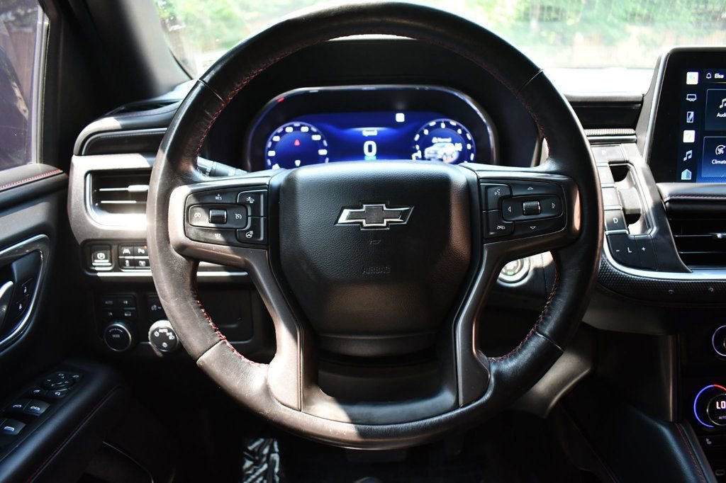 Used 2022 Chevrolet Suburban RST w/ Sport Performance Package image 28