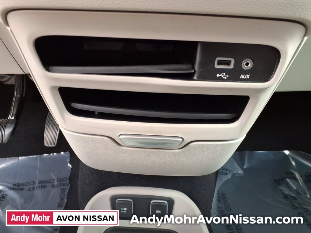 Used 2019 Chrysler Pacifica Touring Plus w/ Advanced Safetytec Group FWD image 25