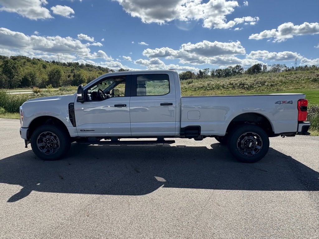 New 2026 Ford F350 XL image 2