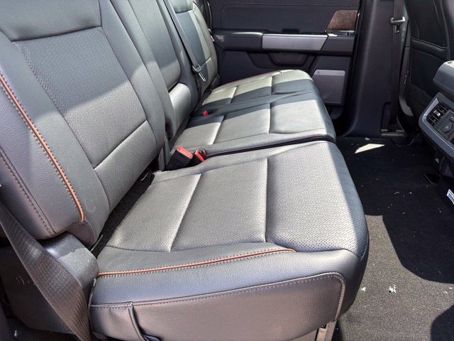 New 2026 Ford F250 Lariat w/ Black Appearance Package AWD/4WD image 20
