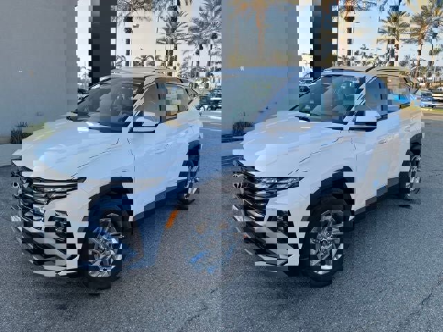 New 2026 Hyundai Tucson SE image 2