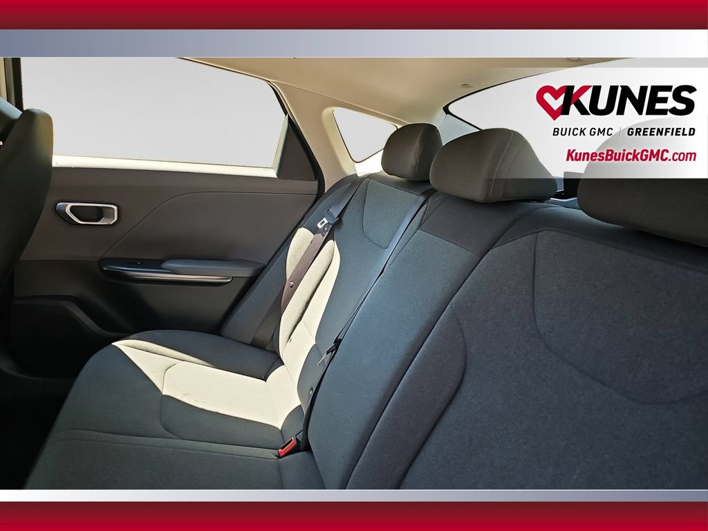 Used 2025 Kia K4 FWD image 17
