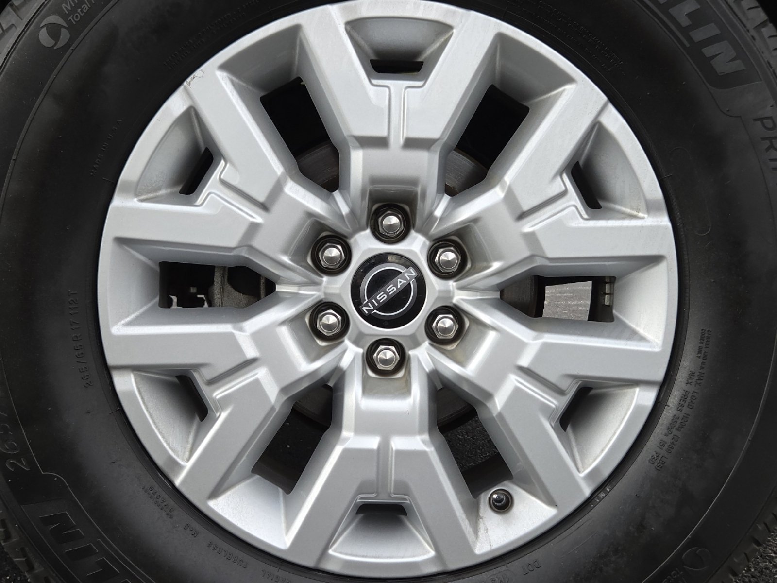 Used 2023 Nissan Frontier SV image 10