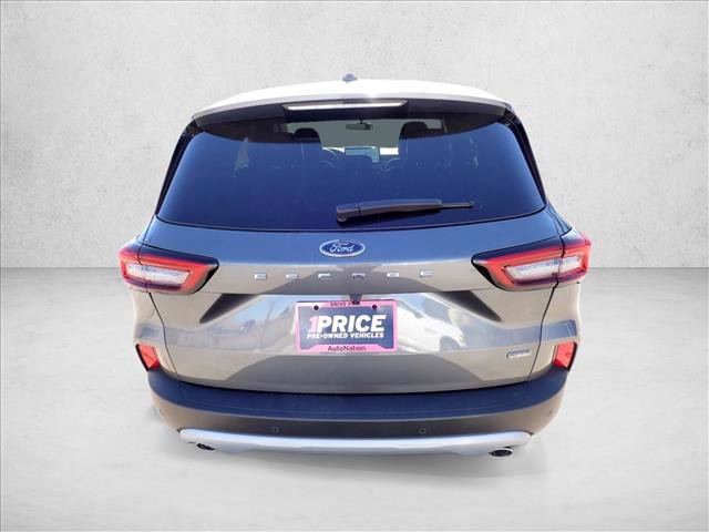 Used 2025 Ford Escape SE image 3