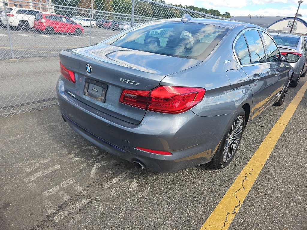 Used 2019 BMW 530e xDrive w/ Convenience Package AWD/4WD image 7