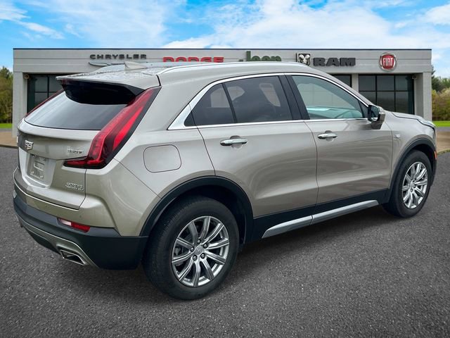 Used 2023 Cadillac XT4 Premium Luxury w/ Technology Package FWD image 3