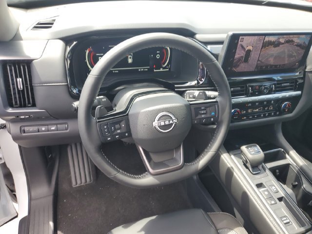 New 2026 Nissan Pathfinder SL FWD image 14