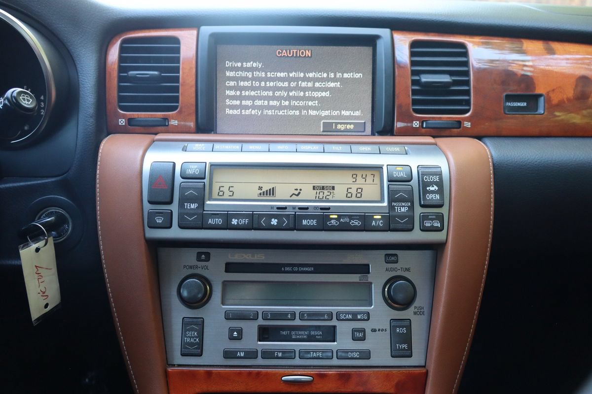 Used 2002 Lexus SC 430 Convertible RWD image 29