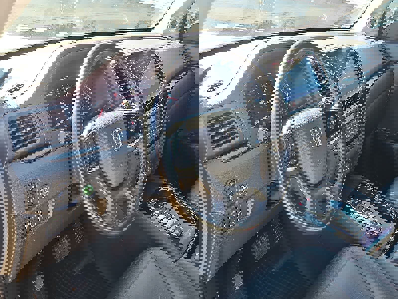 Used 2020 Honda Pilot Touring image 2