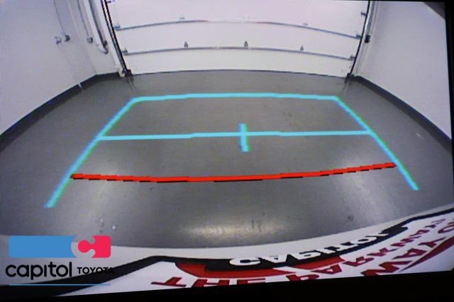 Used 2024 Toyota Sienna XLE FWD image 23