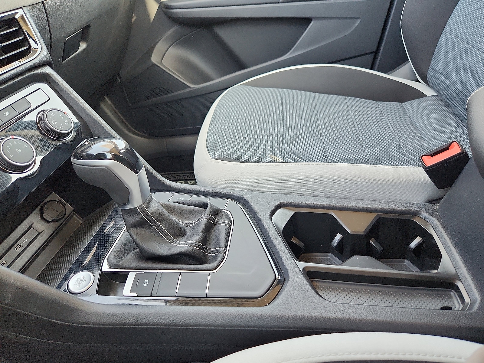 Certified 2026 Volkswagen Taos S FWD image 20