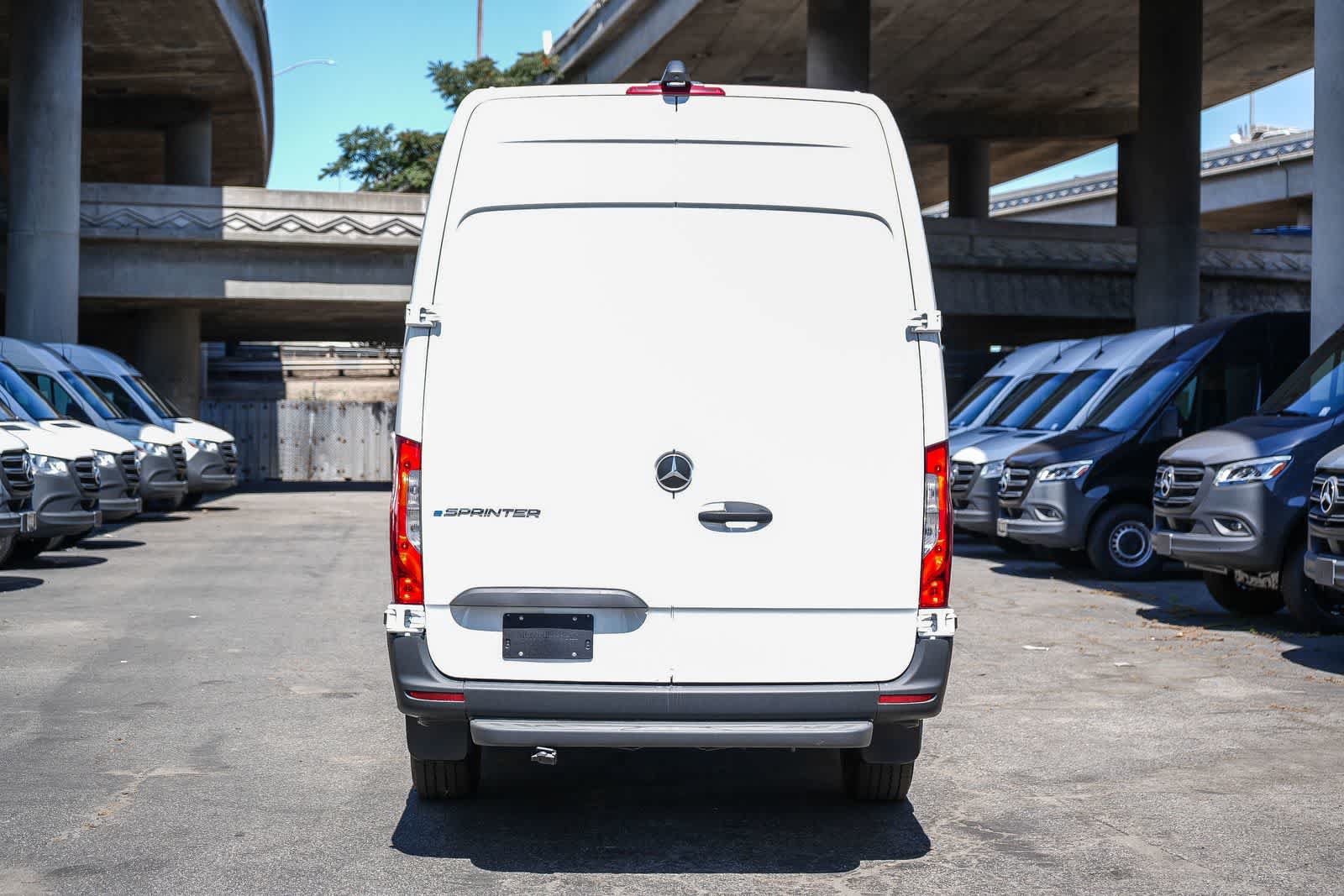 New 2025 Mercedes-Benz eSprinter 170 Cargo image 8