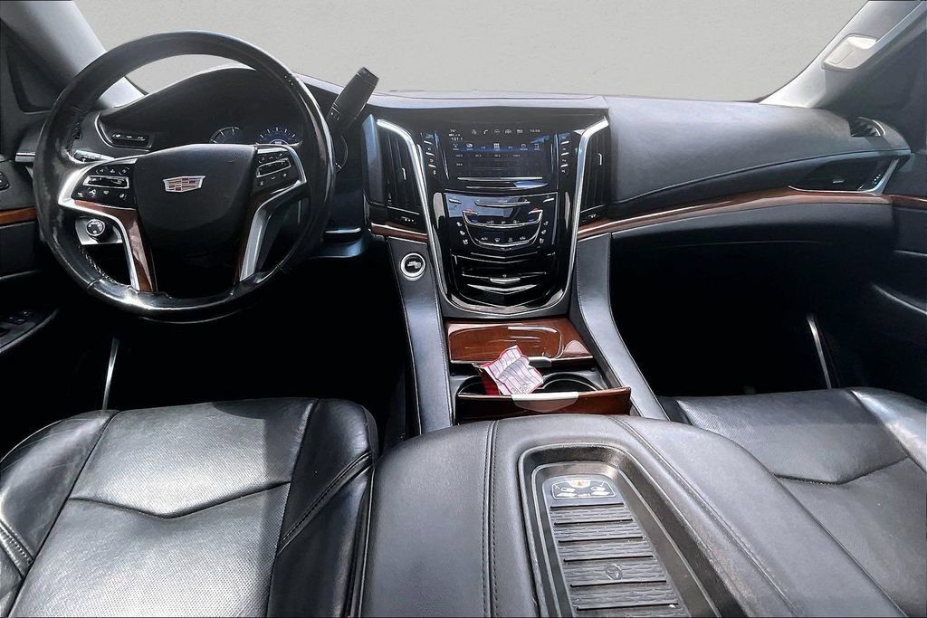Used 2019 Cadillac Escalade Luxury image 8