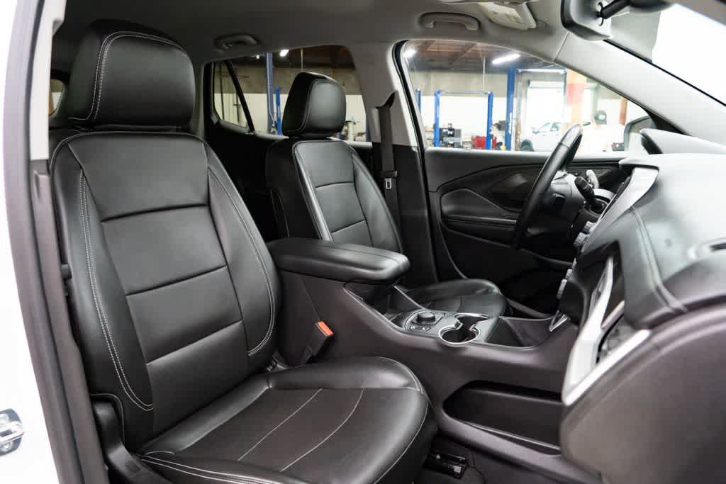 Used 2024 GMC Terrain SLT AWD/4WD image 30