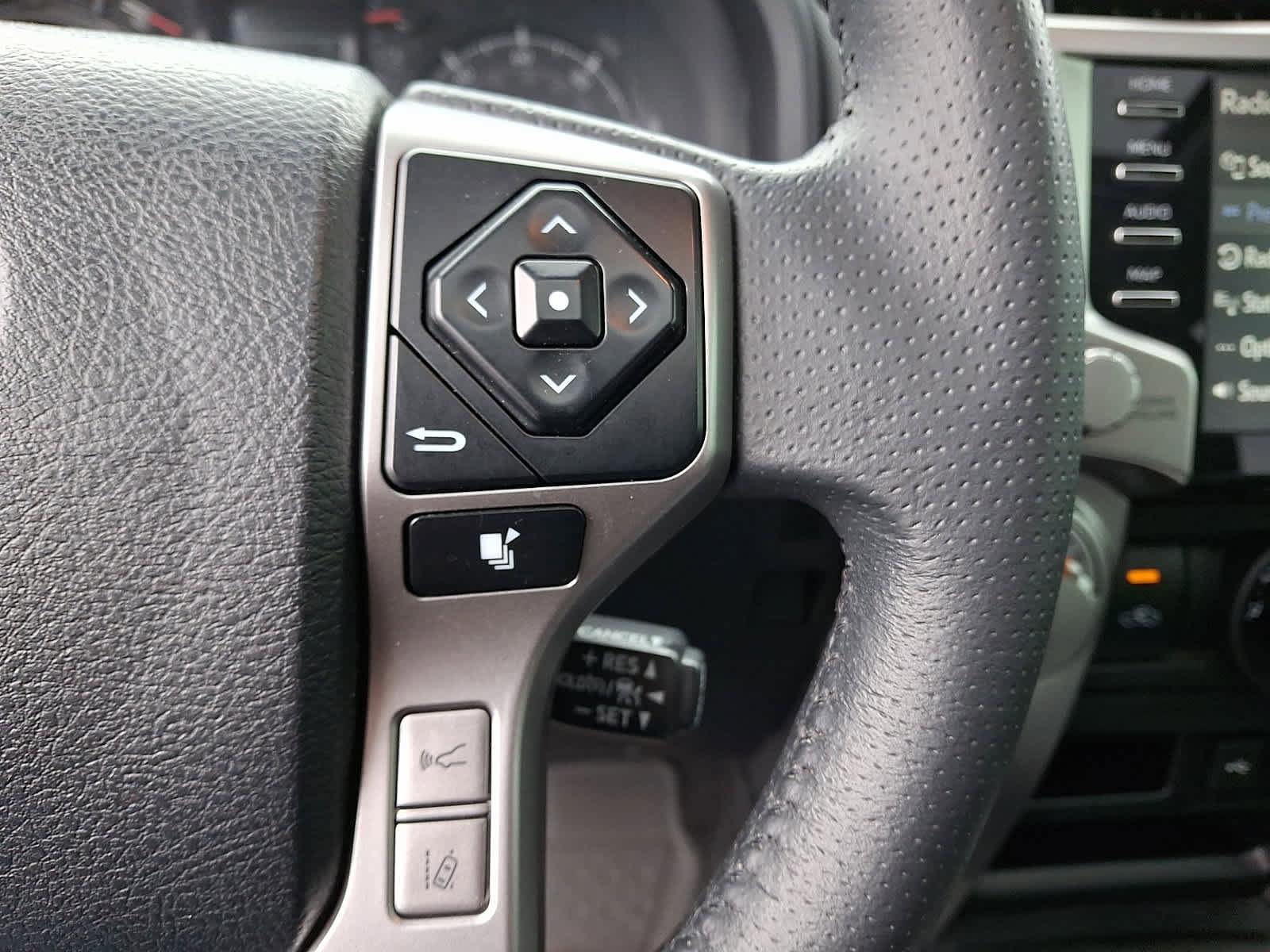 Used 2021 Toyota 4Runner SR5 Premium w/ Moonroof Package image 23