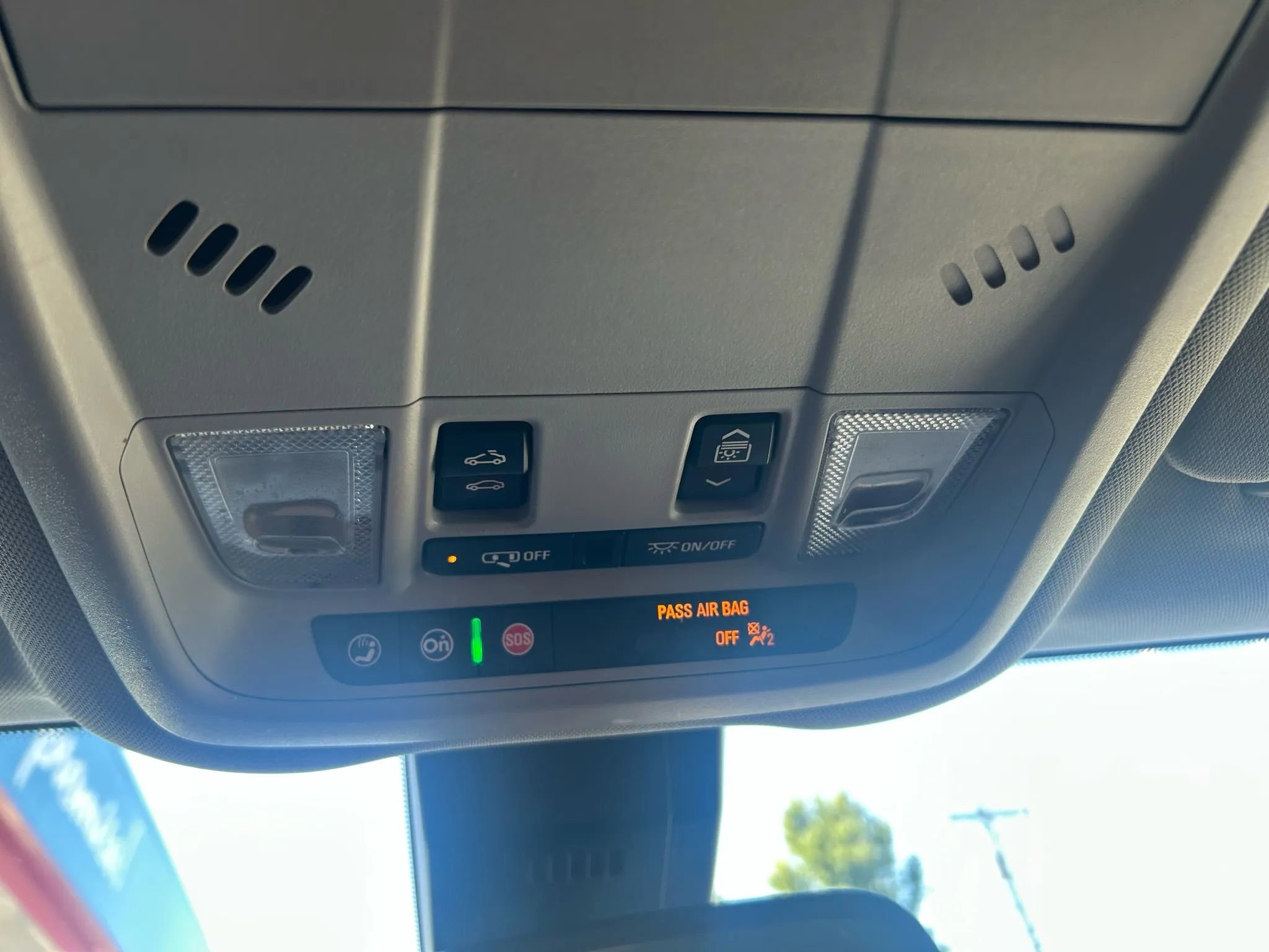 Used 2021 GMC Terrain SLE w/ Driver Convenience Package image 18