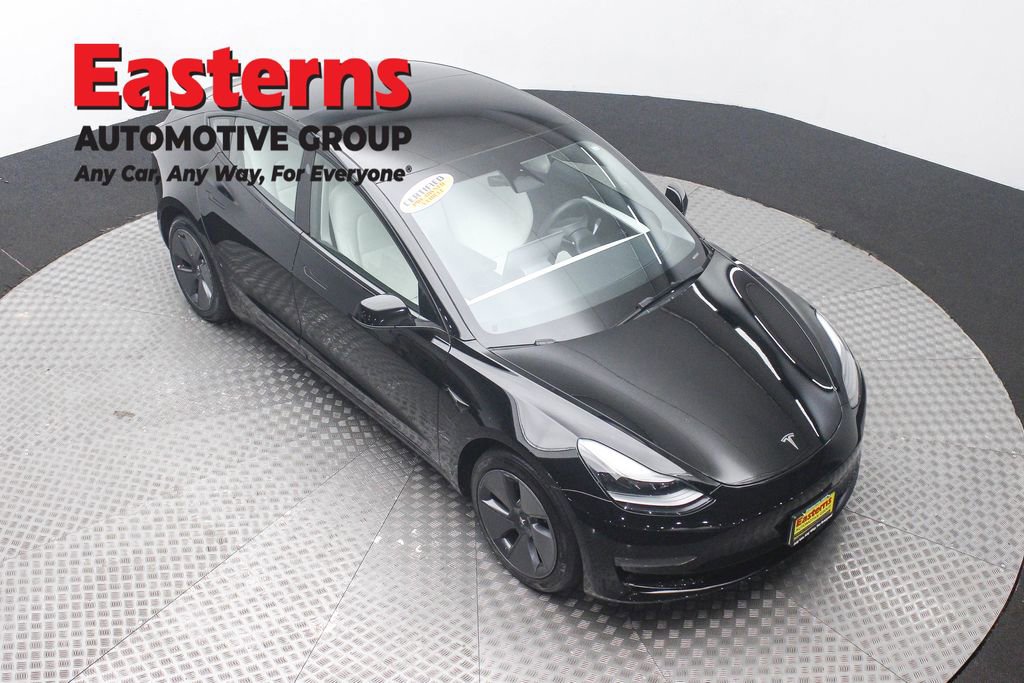 Used 2023 Tesla Model 3 Standard Range image 3