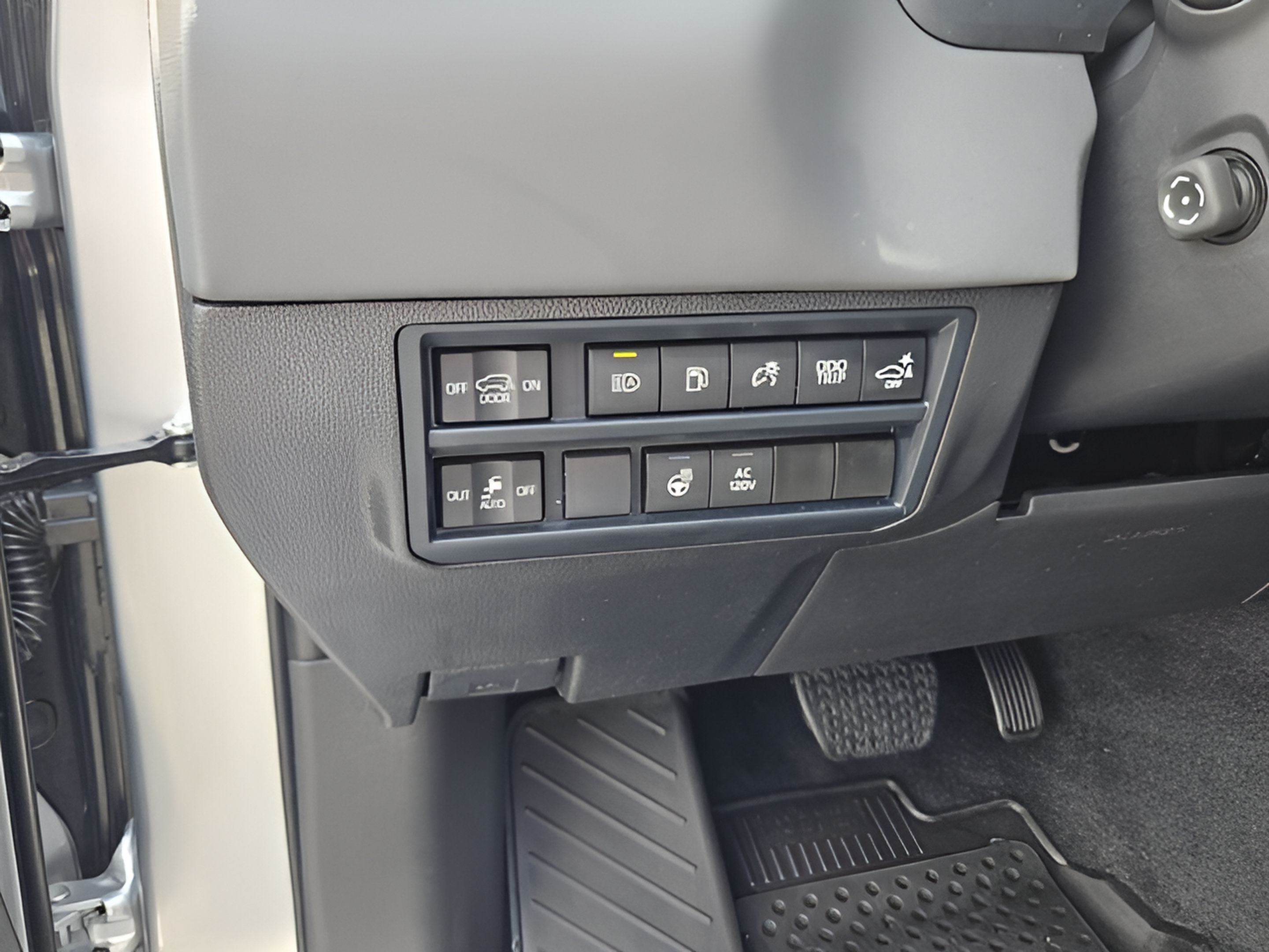 Certified 2026 Toyota Sequoia Capstone AWD/4WD image 16