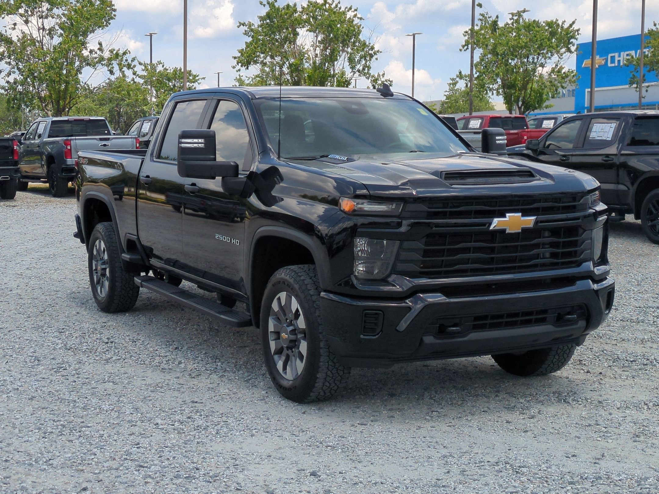 Used 2024 Chevrolet Silverado 2500 Custom w/ Custom Value Package AWD/4WD image 2