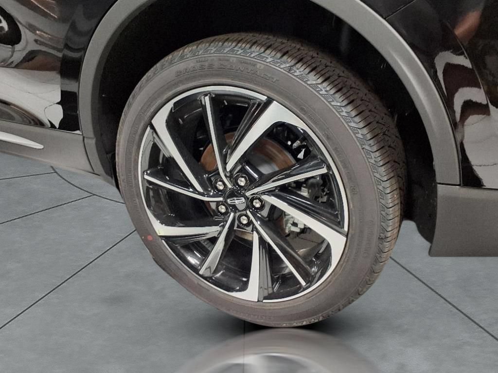 New 2025 Lincoln Corsair Reserve w/ Equipment Group 202A AWD/4WD image 8