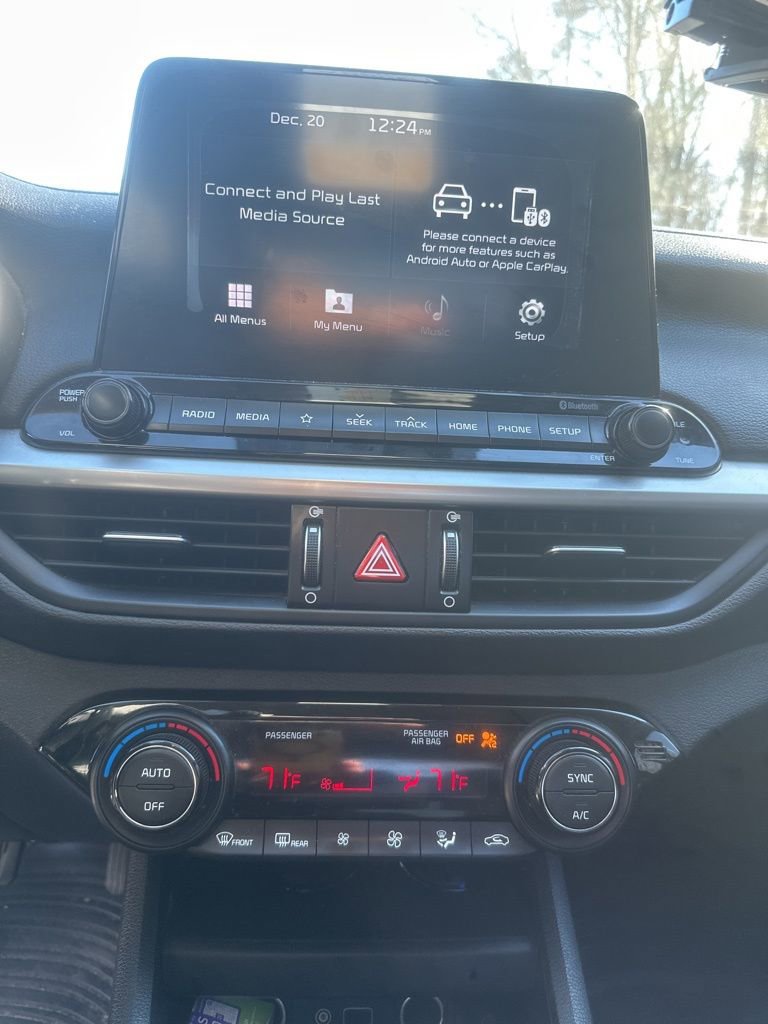 Used 2019 Kia Forte LXS image 9