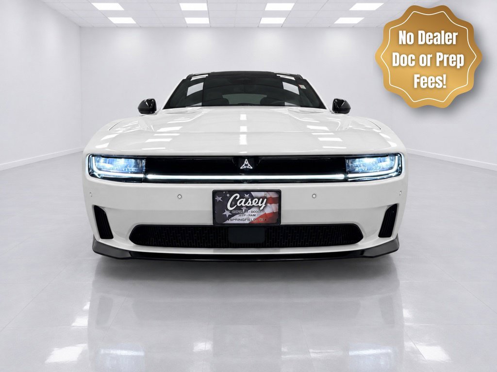 Used 2024 Dodge Charger Daytona Scat Pack w/ Plus Group AWD/4WD image 2