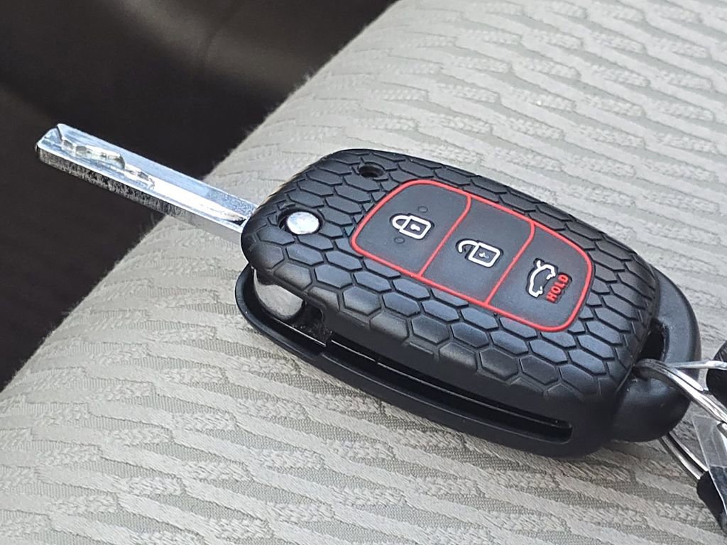 Used 2017 Hyundai Santa Fe Sport image 33