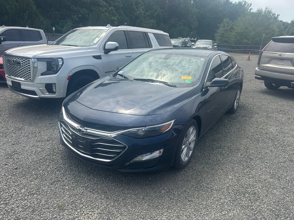 Used 2022 Chevrolet Malibu LT FWD image 3