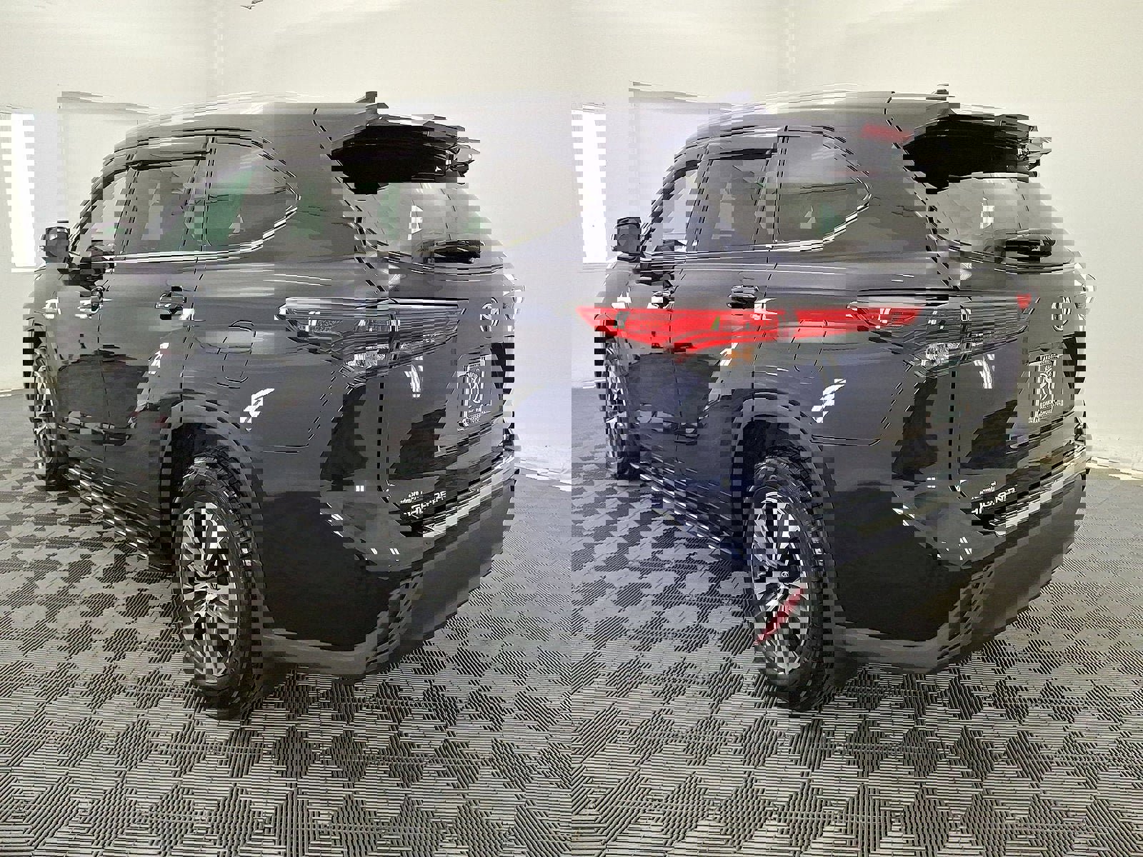 Used 2022 Toyota Highlander XLE image 22