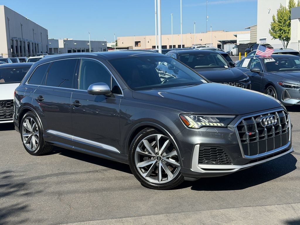 Used 2021 Audi SQ7 Premium Plus w/ Driver Assistance Package AWD/4WD image 3
