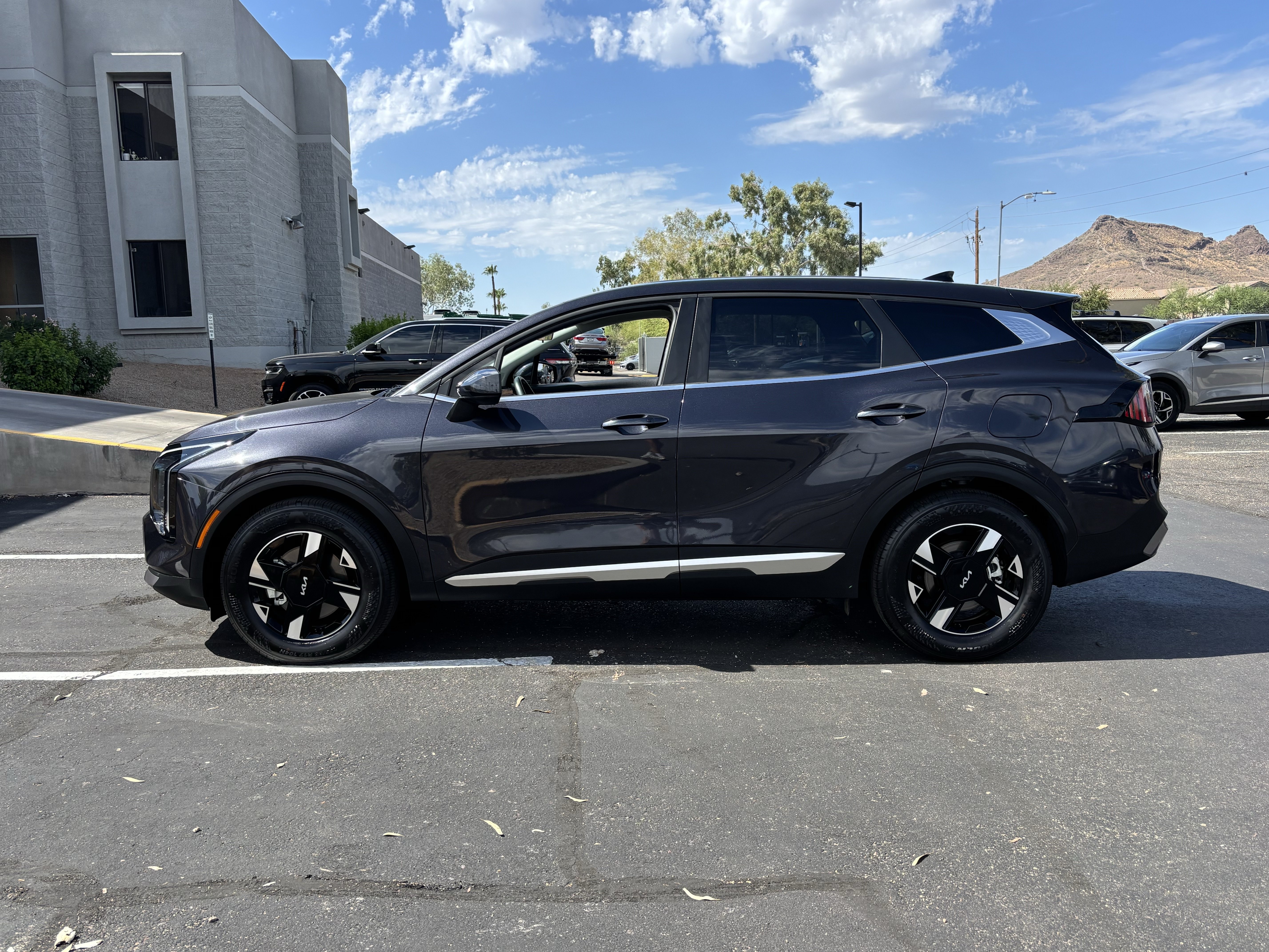Certified 2026 Kia Sportage LX FWD image 5