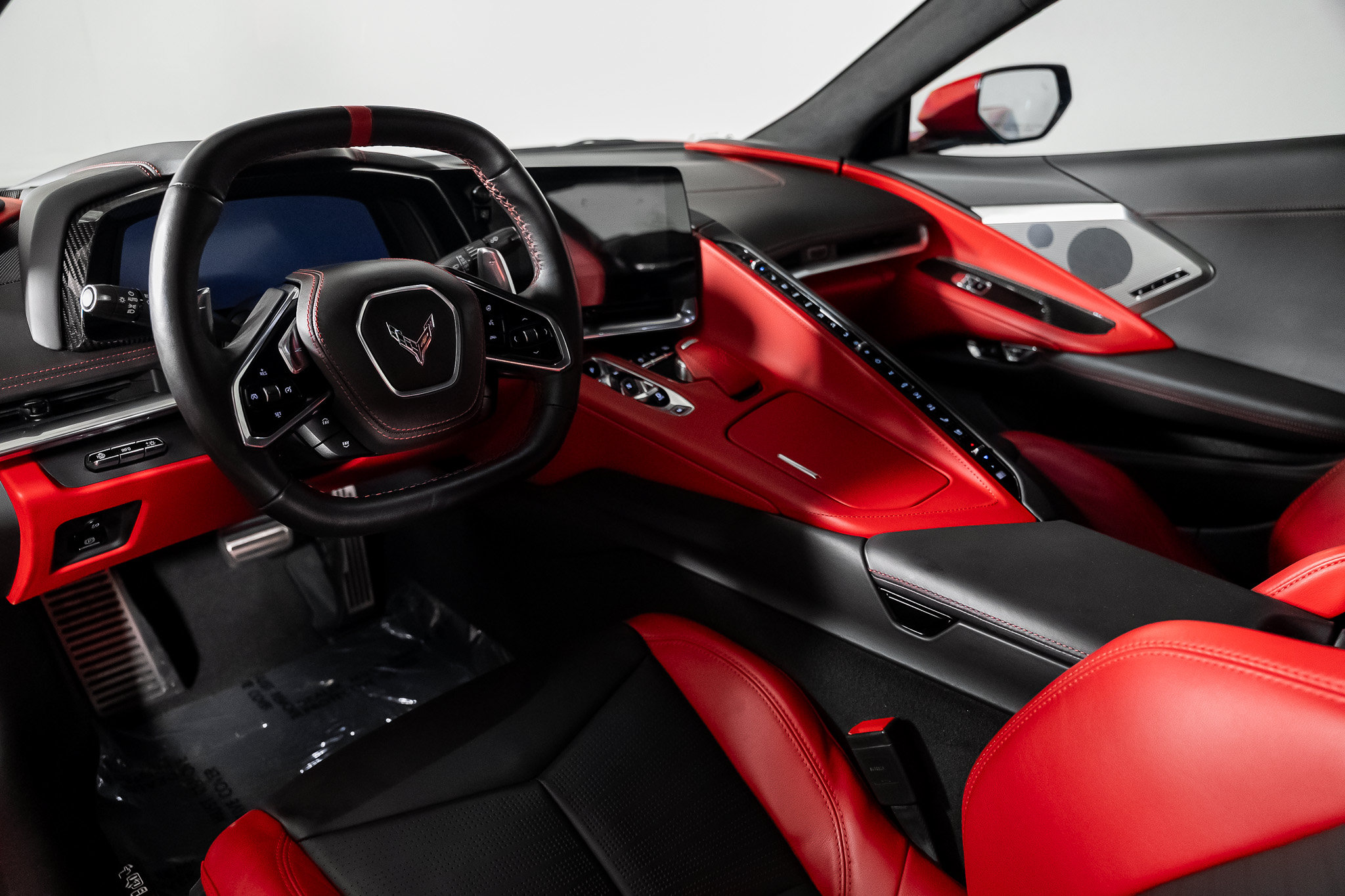 Used 2022 Chevrolet Corvette Stingray Premium Cpe w/ Z51 Performance Package RWD image 2