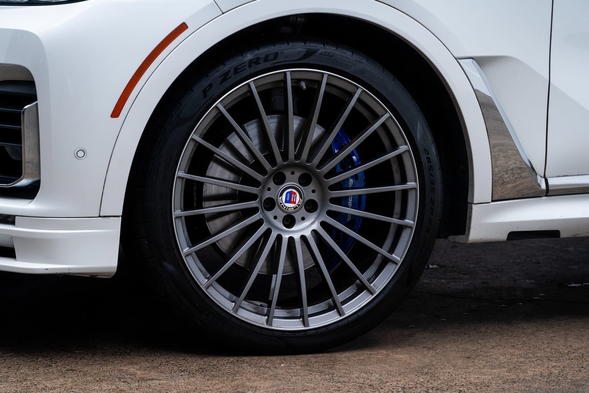 Used 2021 BMW ALPINA XB7 AWD/4WD image 5
