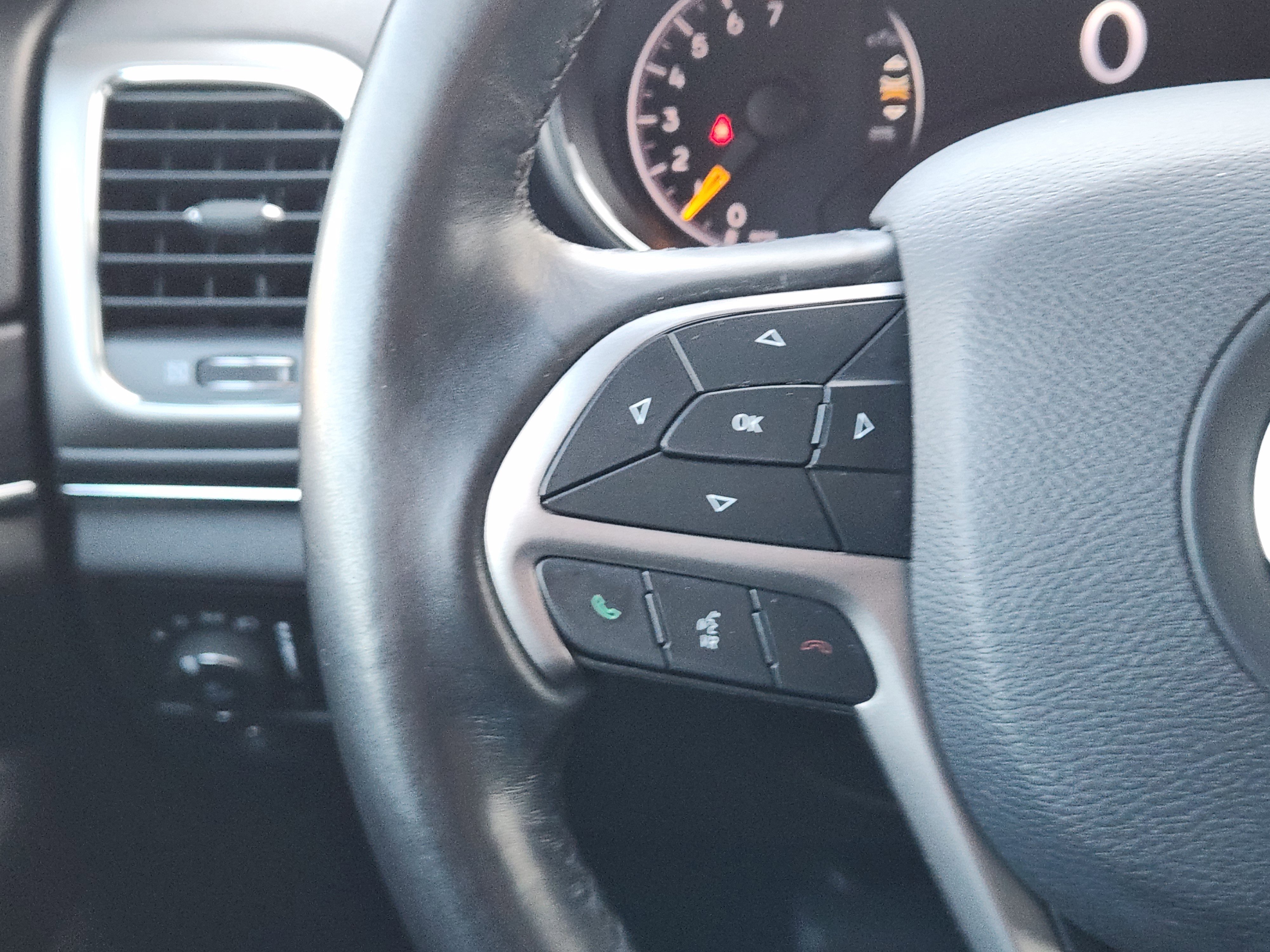 Used 2020 Jeep Grand Cherokee Limited image 30