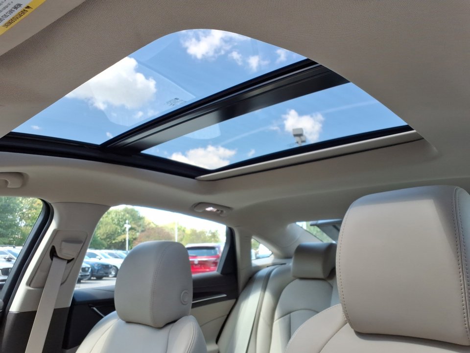 Used 2019 Buick LaCrosse Essence w/ Sun and Shade Package image 28