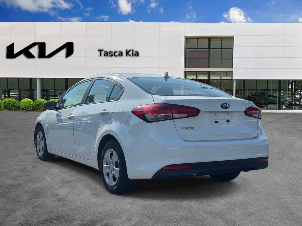 Used 2017 Kia Forte LX FWD image 6